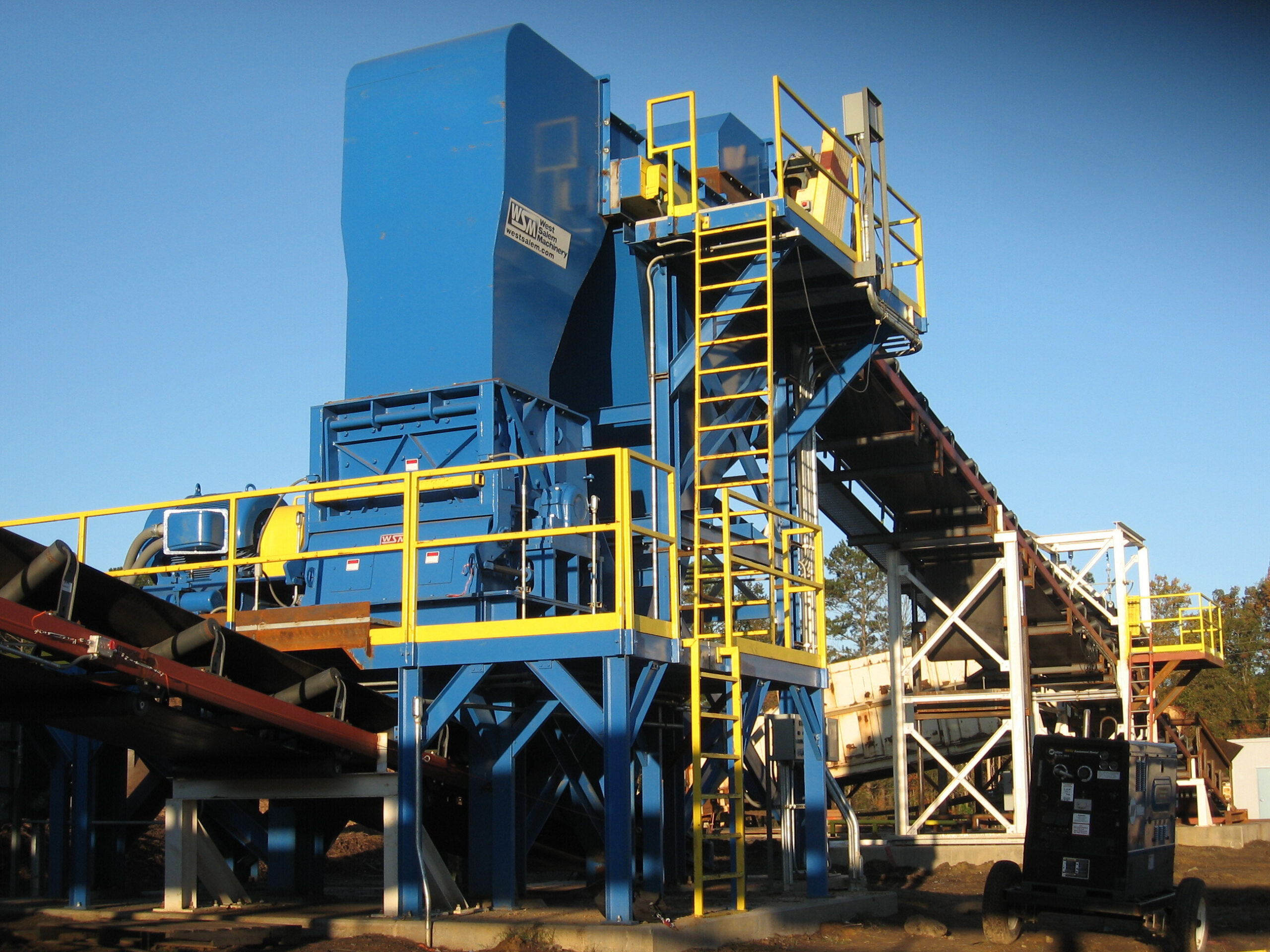 West Salem Machinery's biomass feedstock preparation system